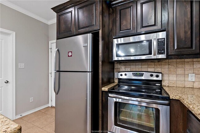Building Photo - 4336 Nagle St
