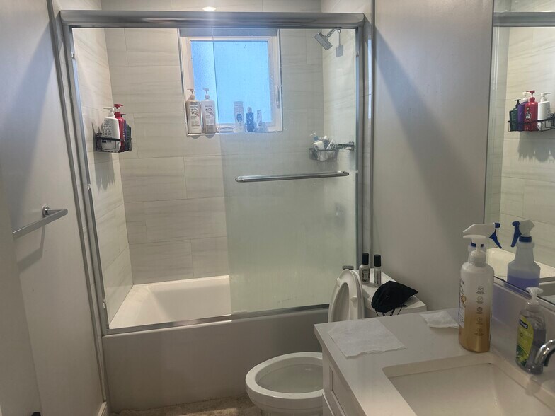 Building Photo - 44 Iffley Rd