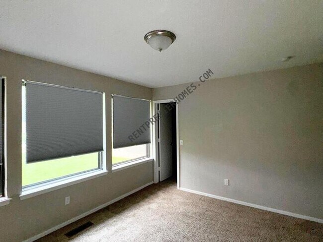 Building Photo - 2228 S Whitbourne Pl