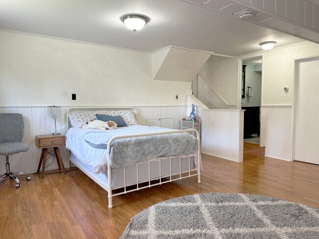 Building Photo - 39 Mohawk Dr