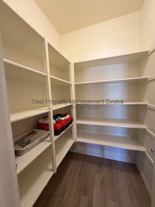 Building Photo - 5731 W Encinas Ln