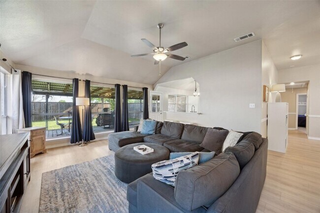 Building Photo - 7209 Montego Dr
