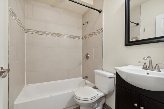 Building Photo - 1728 N Gratz St