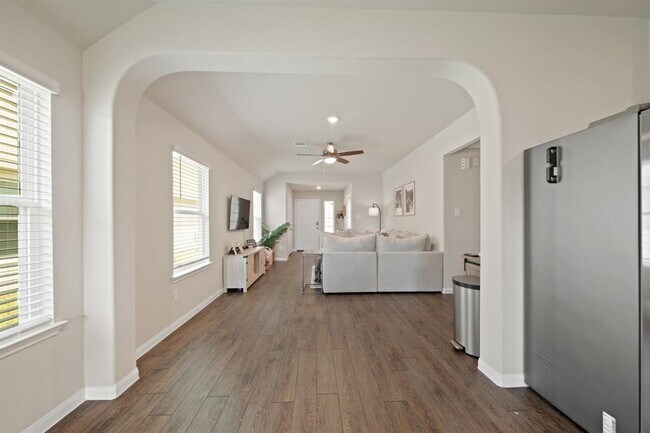 Building Photo - 5407 Briana Dee Dr