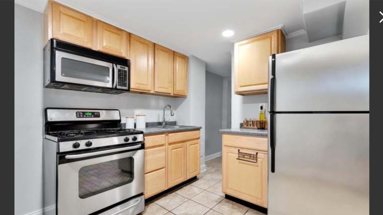 Lower level kitchen - 2715 11th St NW