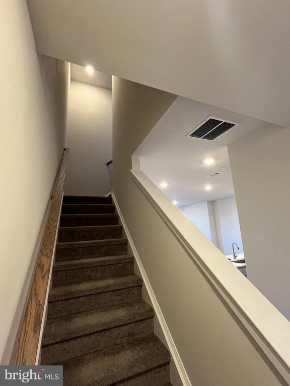 Building Photo - 741 Platinum Dr