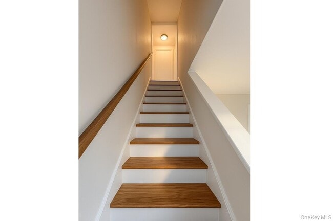 Building Photo - 741 Taylor Ave