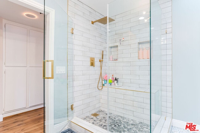 Building Photo - 18100 Burbank Blvd