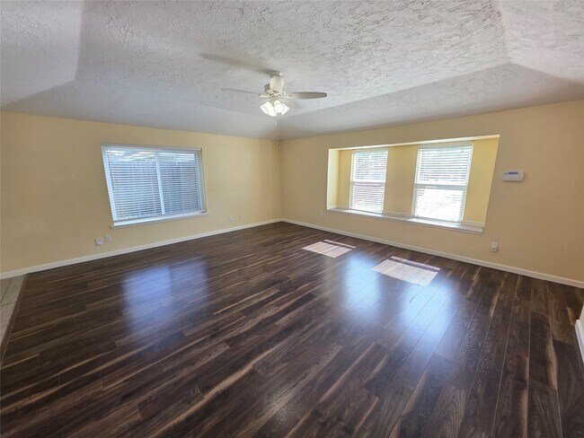 Building Photo - 21011 Rivershadows Ln
