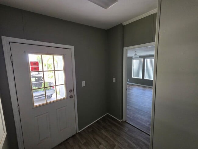 Building Photo - 20 Glen Cove Ct