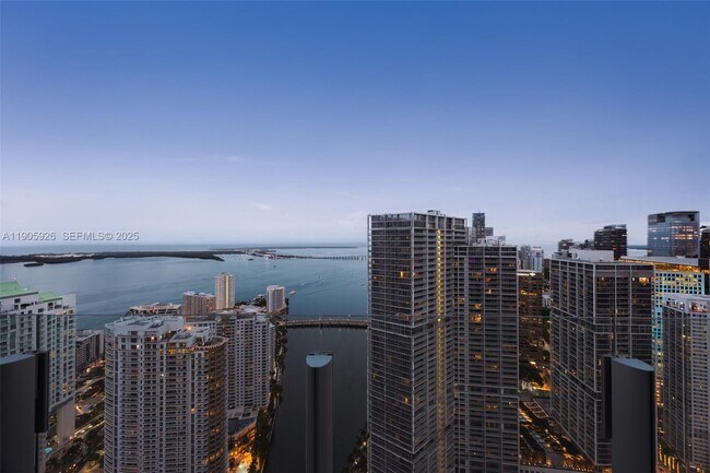 Building Photo - 300 Biscayne Blvd Way