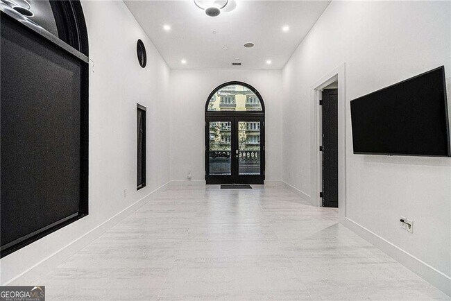 Building Photo - 199 14th St NE