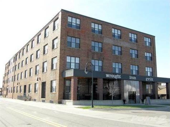 Building Photo - 317 S Elm St