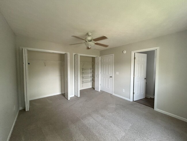 Building Photo - Sublease 6/1/25- 10/31/25