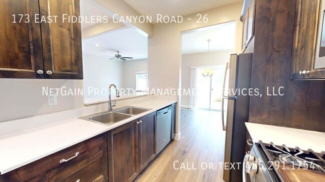 Building Photo - 173 E Fiddlers Canyon Rd