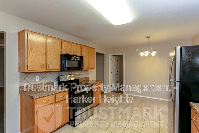 Building Photo - 5304 Vail Dr