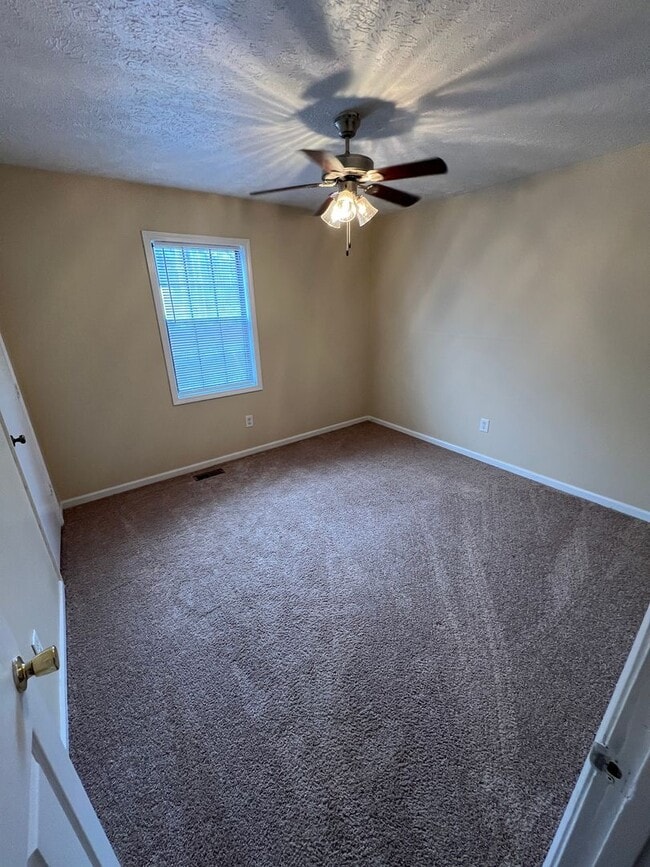 Building Photo - 2332 Goodwood Dr