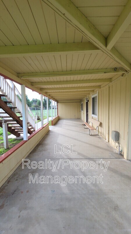 Building Photo - 33123 9th St