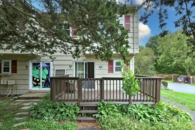 Building Photo - 55 Lantern Park Dr
