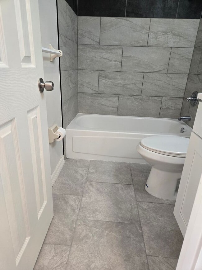 Building Photo - Cute 1/1 in Convenient Location