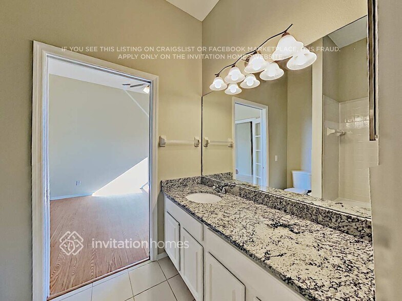 Building Photo - 5045 Sturbridge Ct