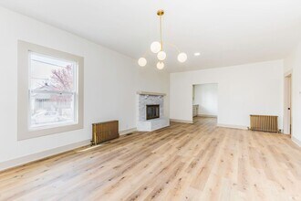 Building Photo - 400 E Highland Ave