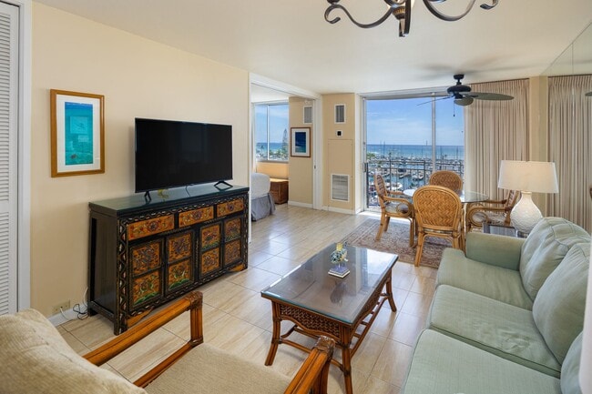 Building Photo - Cozy Marina-Front Condo – 1BR at Ilikai Ma...