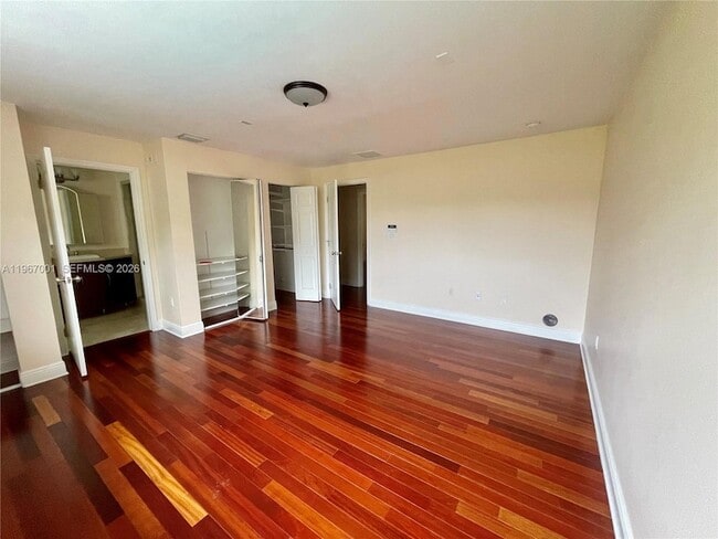 Building Photo - 10672 SW 77th Ave