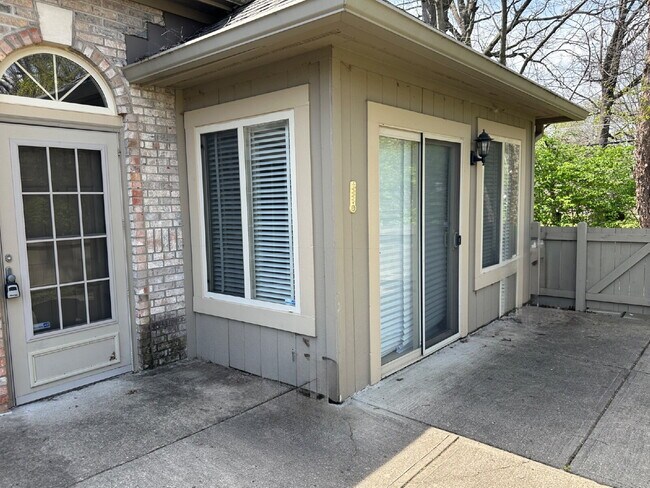 Building Photo - Well-Maintained Condo with 2 Bonus Rooms & Attached 2-Car Garage
