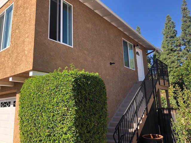 Separate Entrance - 5810 Dovetail Dr