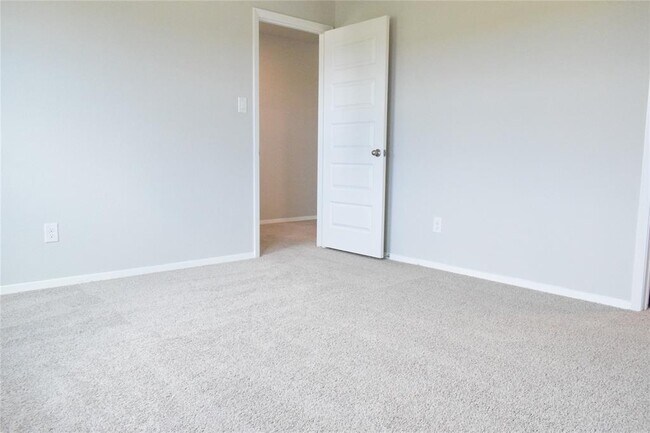 Building Photo - 2405 Ambling Trl