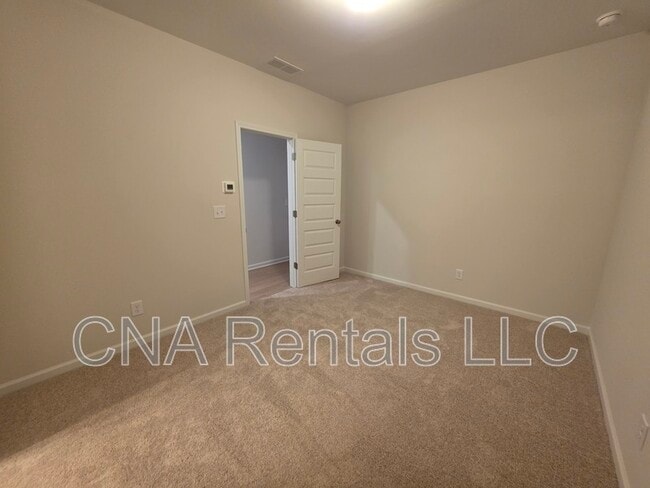 Building Photo - 1668 Eagle Dr