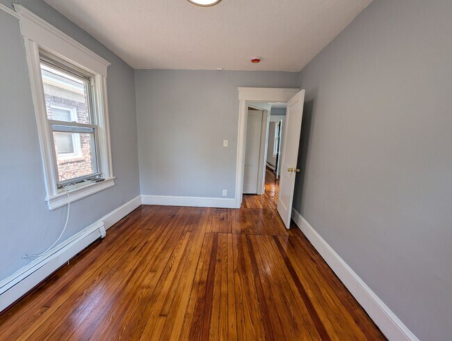 Building Photo - 1409 Mattison Ave