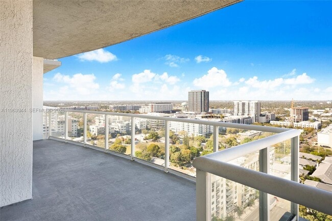 Building Photo - 315 NE 3rd Ave