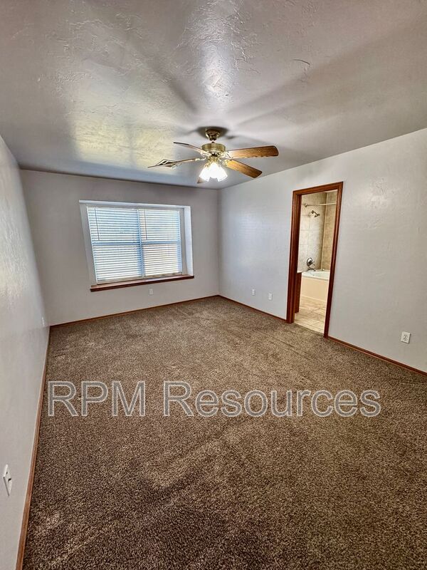 Building Photo - 10309 Banff Way