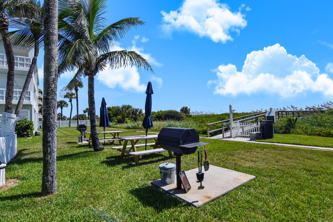 BARBECUE AREA - 4800 Ocean Beach Blvd