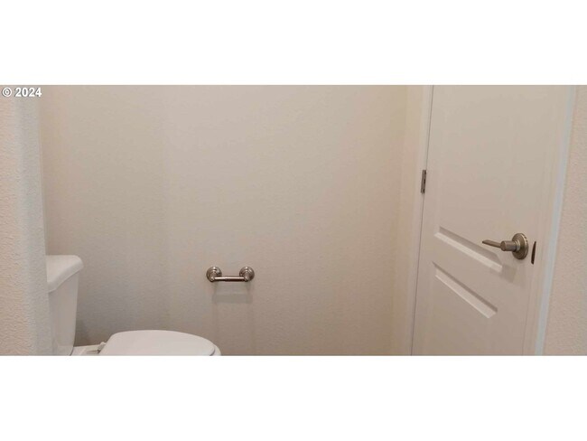 Building Photo - 348 N Falcon St