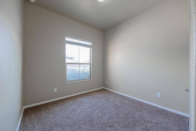 Building Photo - 7216 Brooks Ranch Rd