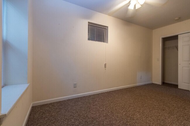 Building Photo - 505 S Highland Ave