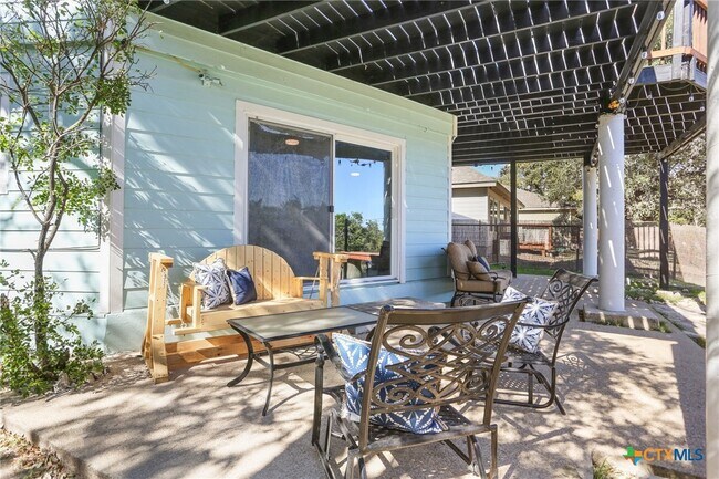 Building Photo - 1433 Riviera Dr
