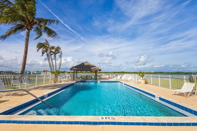 Building Photo - 1300 Seaway Dr