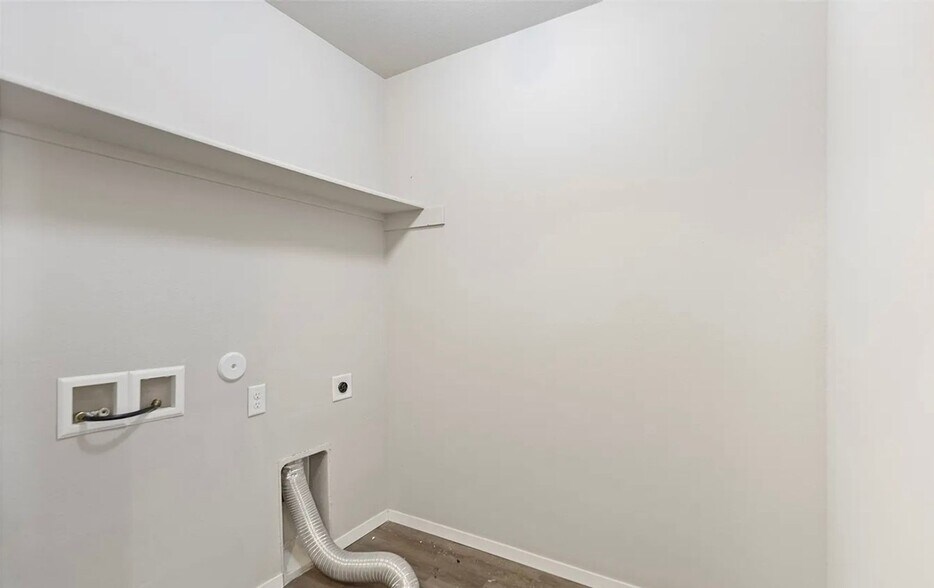 Building Photo - 14826 E 39th St S
