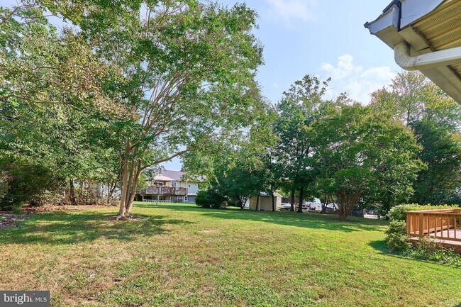 Building Photo - 8332 Hilltop Ave