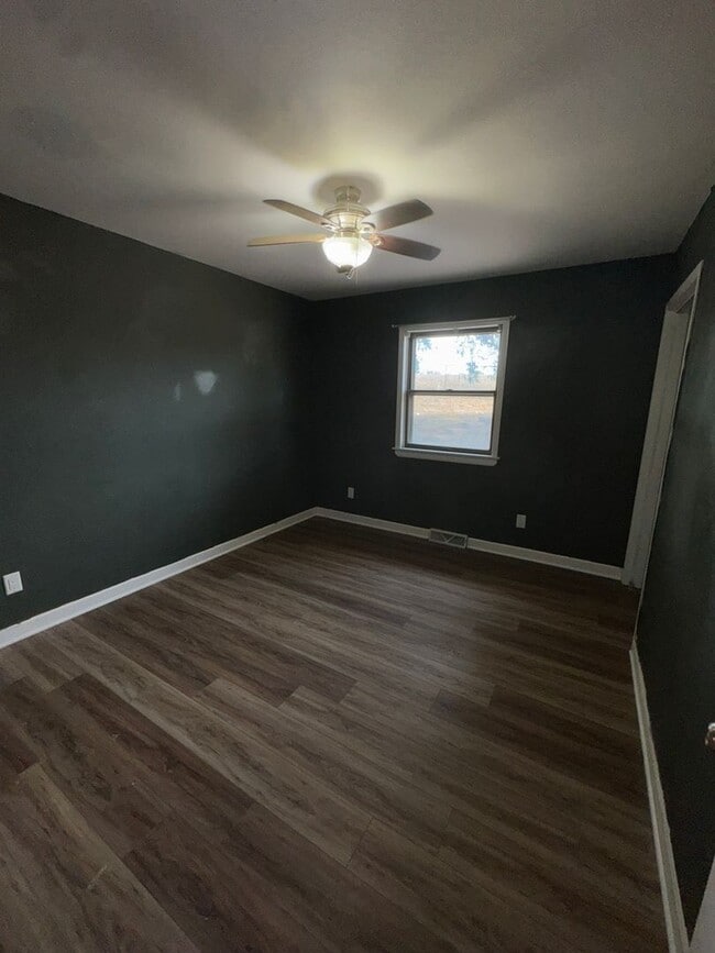 Building Photo - 6120 Dove Lake View