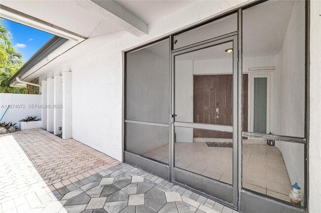 Building Photo - 5706 Guava Dr