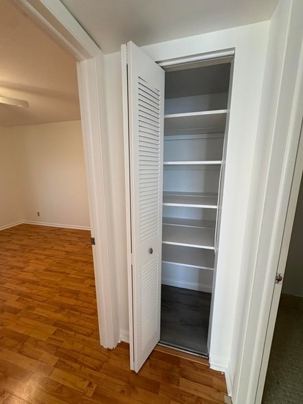 Building Photo - 230 Bedford E