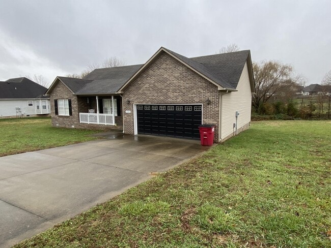 Building Photo - 3680 Fieldstone Dr