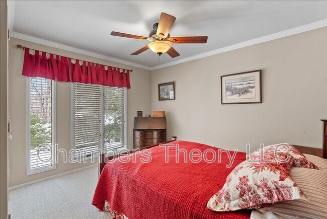 Building Photo - 8709 Hidden Hill Ln