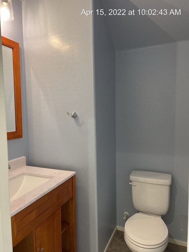 Building Photo - 3 Bedroom w/ Rooftop Deck in Providence