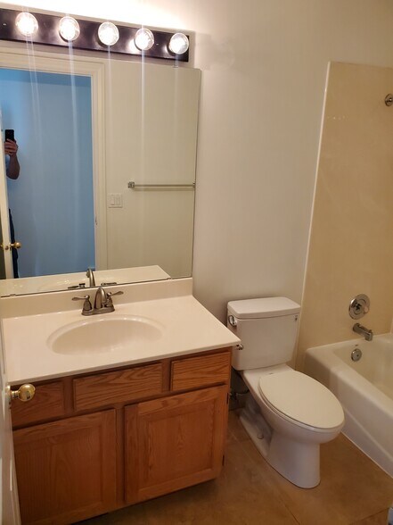 Building Photo - 4785 W Dorilee Dr